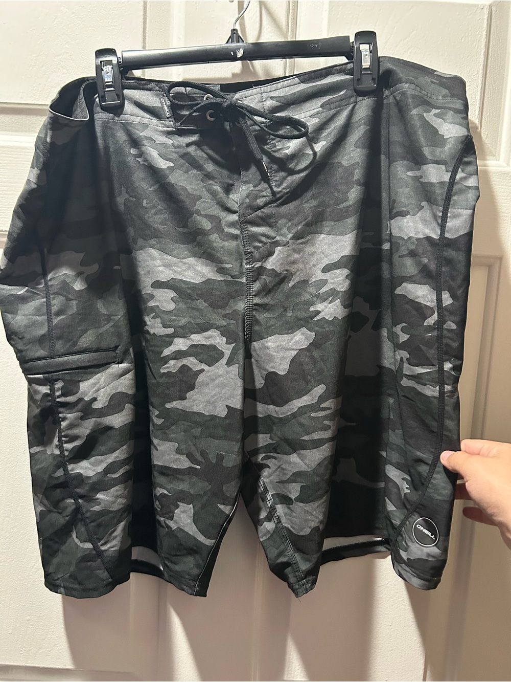 O'Neill Black & Gray Camo Hyperfreak Cargo Swim/Board Shorts Size 42 Waist